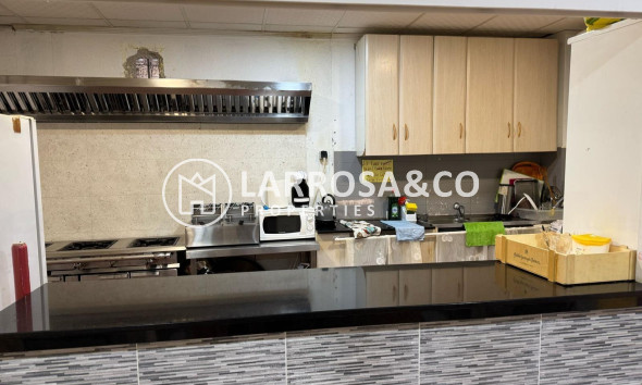 Reventa - Local - Torrevieja - Playa Los Locos