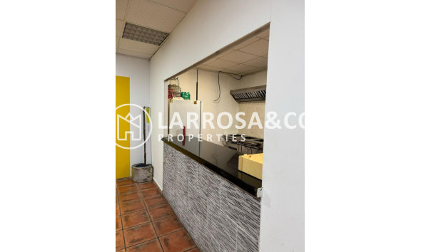 Reventa - Local - Torrevieja - Playa Los Locos