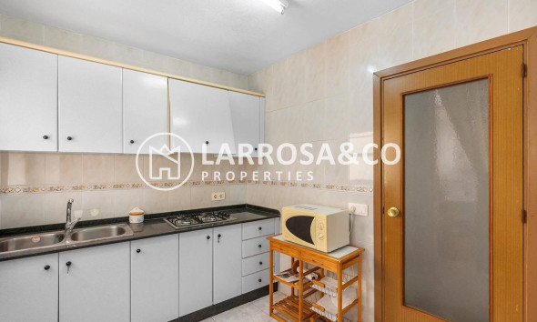 Resale - Apartment - Torrevieja - torrevieja