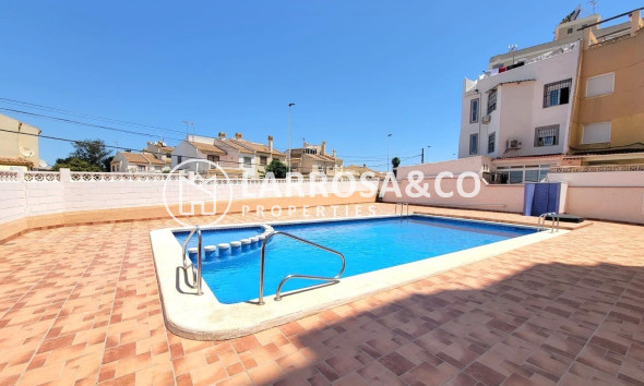Resale - Apartment - Torrevieja - Nueva Torrevieja