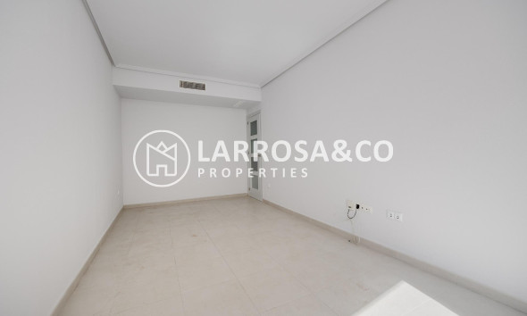 Reventa - Apartamento - Torrevieja - Estacion de autobuses