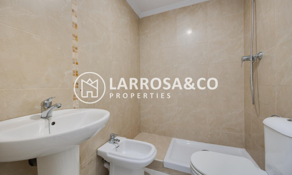 Reventa - Apartamento - Torrevieja - Estacion de autobuses