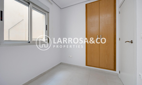 Reventa - Apartamento - Torrevieja - Estacion de autobuses