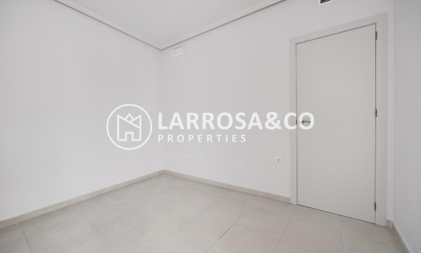 Reventa - Apartamento - Torrevieja - Estacion de autobuses