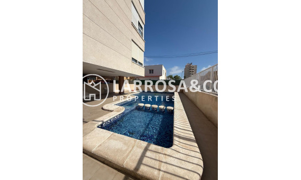 Resale - Apartment - Torrevieja - Nueva Torrevieja