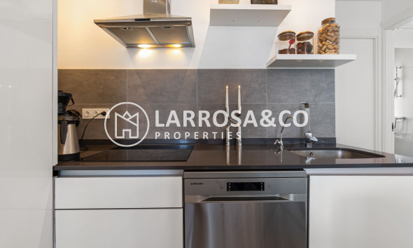 Resale - Detached House/Villa - Orihuela - Villamartín