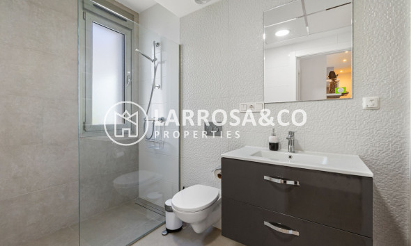 Resale - Detached House/Villa - Orihuela - Villamartín