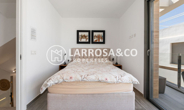 Resale - Detached House/Villa - Orihuela - Villamartín