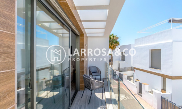 Resale - Detached House/Villa - Orihuela - Villamartín
