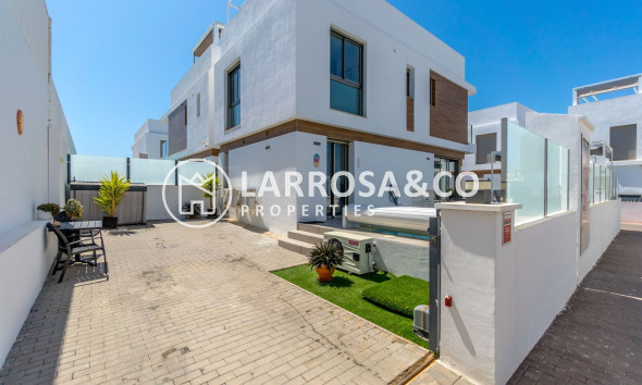 Resale - Detached House/Villa - Orihuela - Villamartín