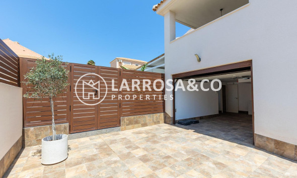 Resale - Detached House/Villa - Torrevieja - Aguas Nuevas