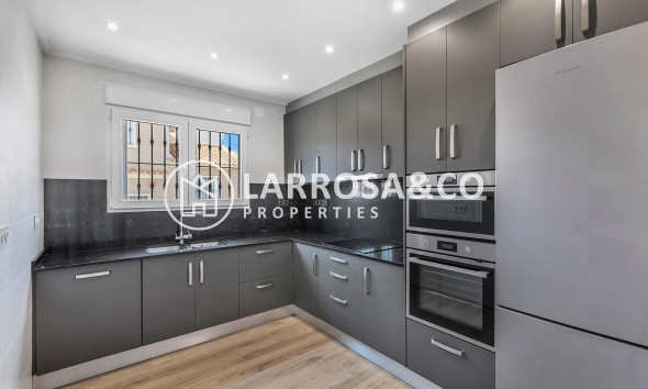 Resale - Detached House/Villa - Torrevieja - Aguas Nuevas