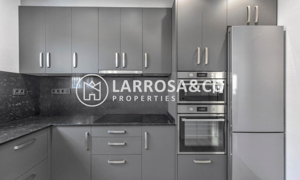 Resale - Detached House/Villa - Torrevieja - Aguas Nuevas