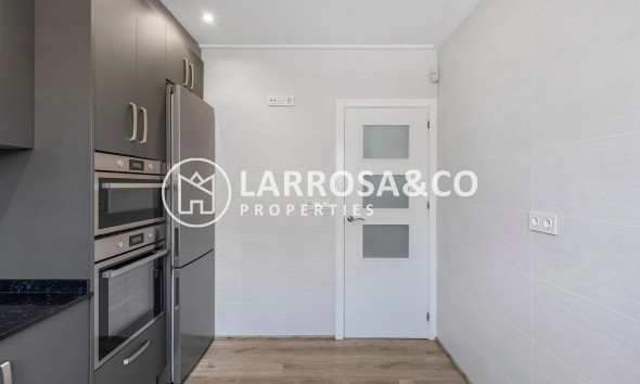 Resale - Detached House/Villa - Torrevieja - Aguas Nuevas