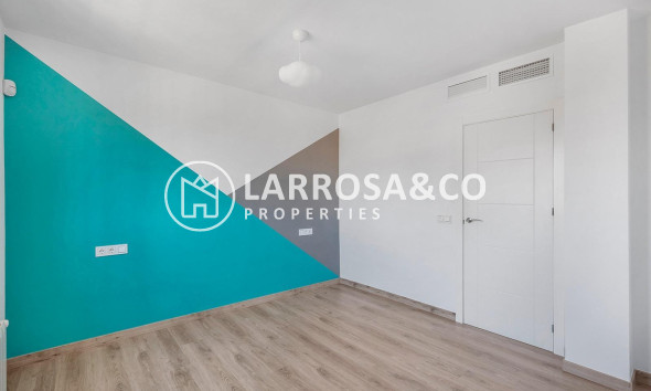 Resale - Detached House/Villa - Torrevieja - Aguas Nuevas