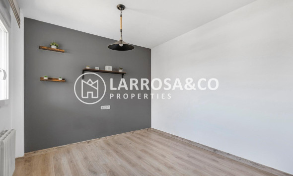 Resale - Detached House/Villa - Torrevieja - Aguas Nuevas