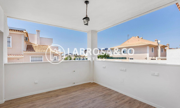 Resale - Detached House/Villa - Torrevieja - Aguas Nuevas