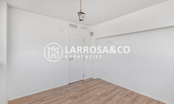 Resale - Detached House/Villa - Torrevieja - Aguas Nuevas