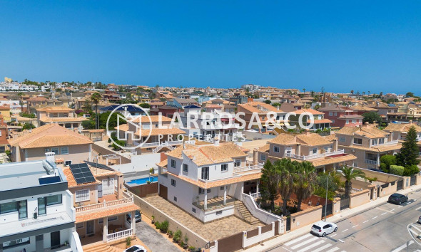 Resale - Detached House/Villa - Torrevieja - Aguas Nuevas