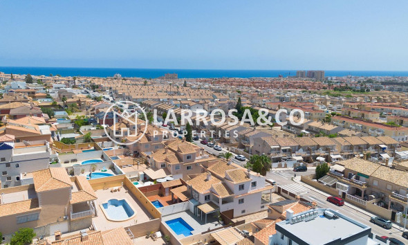 Resale - Detached House/Villa - Torrevieja - Aguas Nuevas
