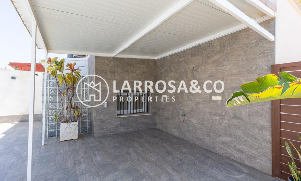 Resale - Detached House/Villa - Torrevieja - Aguas Nuevas