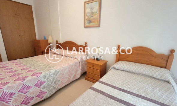 Resale - Ground floor apartment - Torrevieja - Aguas Nuevas