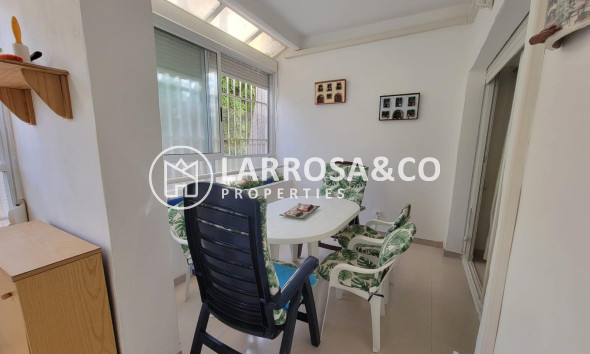 Resale - Ground floor apartment - Torrevieja - Aguas Nuevas