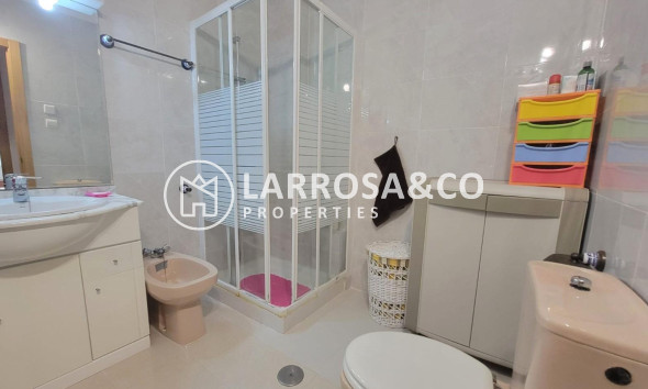 Resale - Ground floor apartment - Torrevieja - Aguas Nuevas