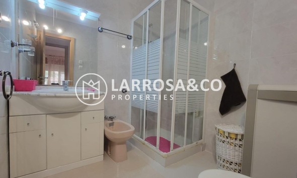 Resale - Ground floor apartment - Torrevieja - Aguas Nuevas