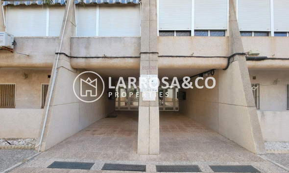 Resale - Ground floor apartment - Torrevieja - Aguas Nuevas