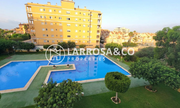 Resale - Ground floor apartment - Torrevieja - Aguas Nuevas