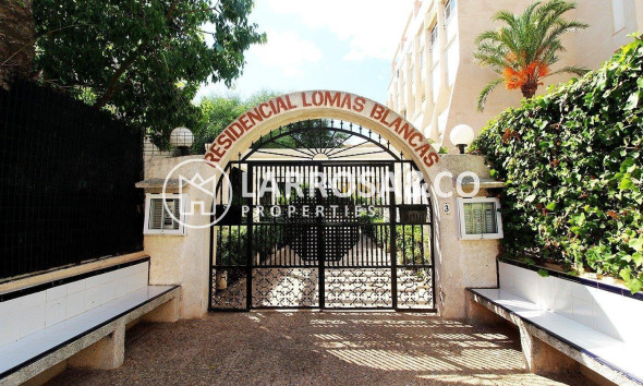 Resale - Ground floor apartment - Torrevieja - Aguas Nuevas