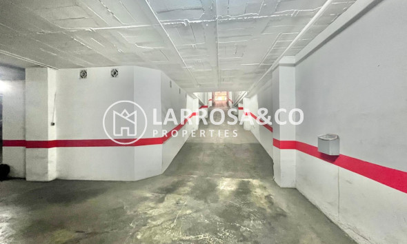 A Vendre - Garage - Torrevieja - Centro