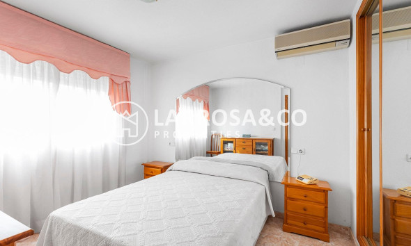 Resale - Semi-detached house - Orihuela costa - Los Altos