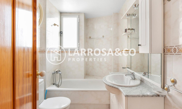 Resale - Semi-detached house - Orihuela costa - Los Altos