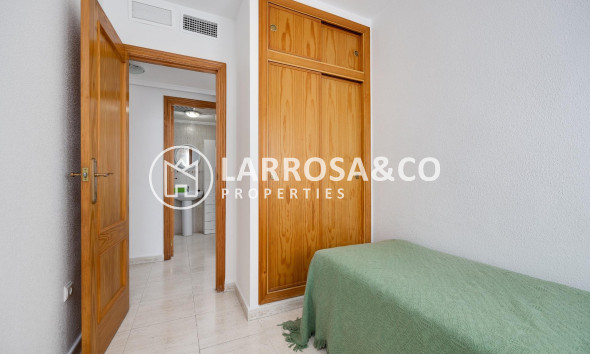 Resale - Apartment - Torrevieja - Habaneras