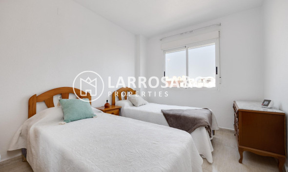 Resale - Apartment - Torrevieja - Habaneras