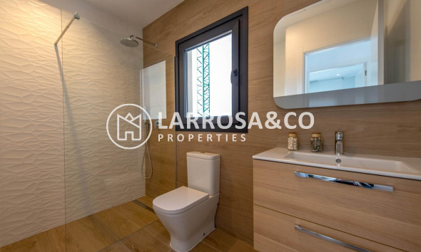 new-building-villa-ciudad-quesada-bathroom-2-on2085
