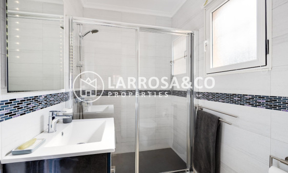 Resale - Bungalow - Torrevieja - Aguas Nuevas