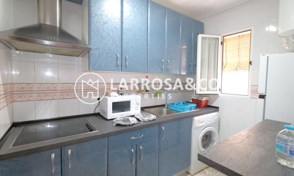 Resale - Apartment - Torrevieja - Acequion