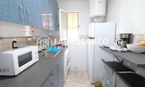 Resale - Apartment - Torrevieja - Acequion