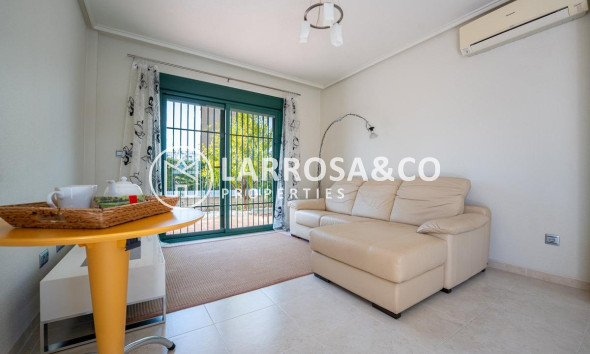 Вторичный рынок - Дом - Сьюдад Кесада - Altos del golf i