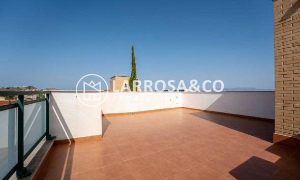 Вторичный рынок - Дом - Сьюдад Кесада - Altos del golf i