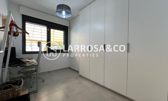 Вторичный рынок - Бунгало - Пилар де Орадада - Torre de la Horadada