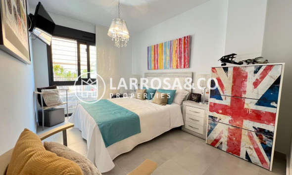 Вторичный рынок - Бунгало - Пилар де Орадада - Torre de la Horadada