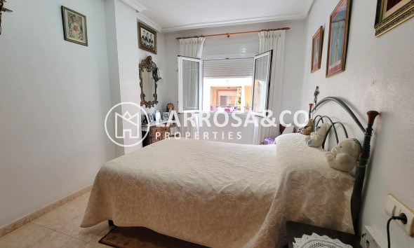 Resale - Apartment - Torrevieja - Centro