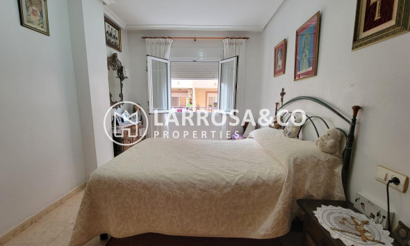 Resale - Apartment - Torrevieja - Centro