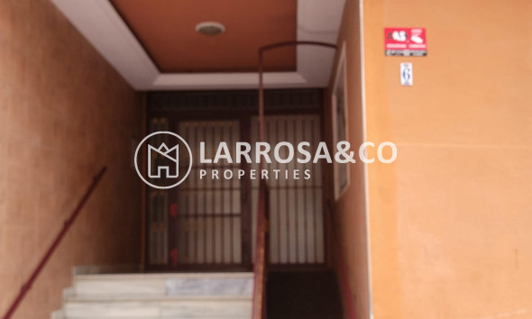 Resale - Apartment - Torrevieja - Centro