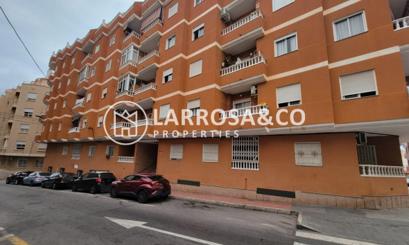 Resale - Apartment - Torrevieja - Centro