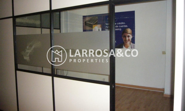 Resale - Commercial space - Torrevieja - torrevieja